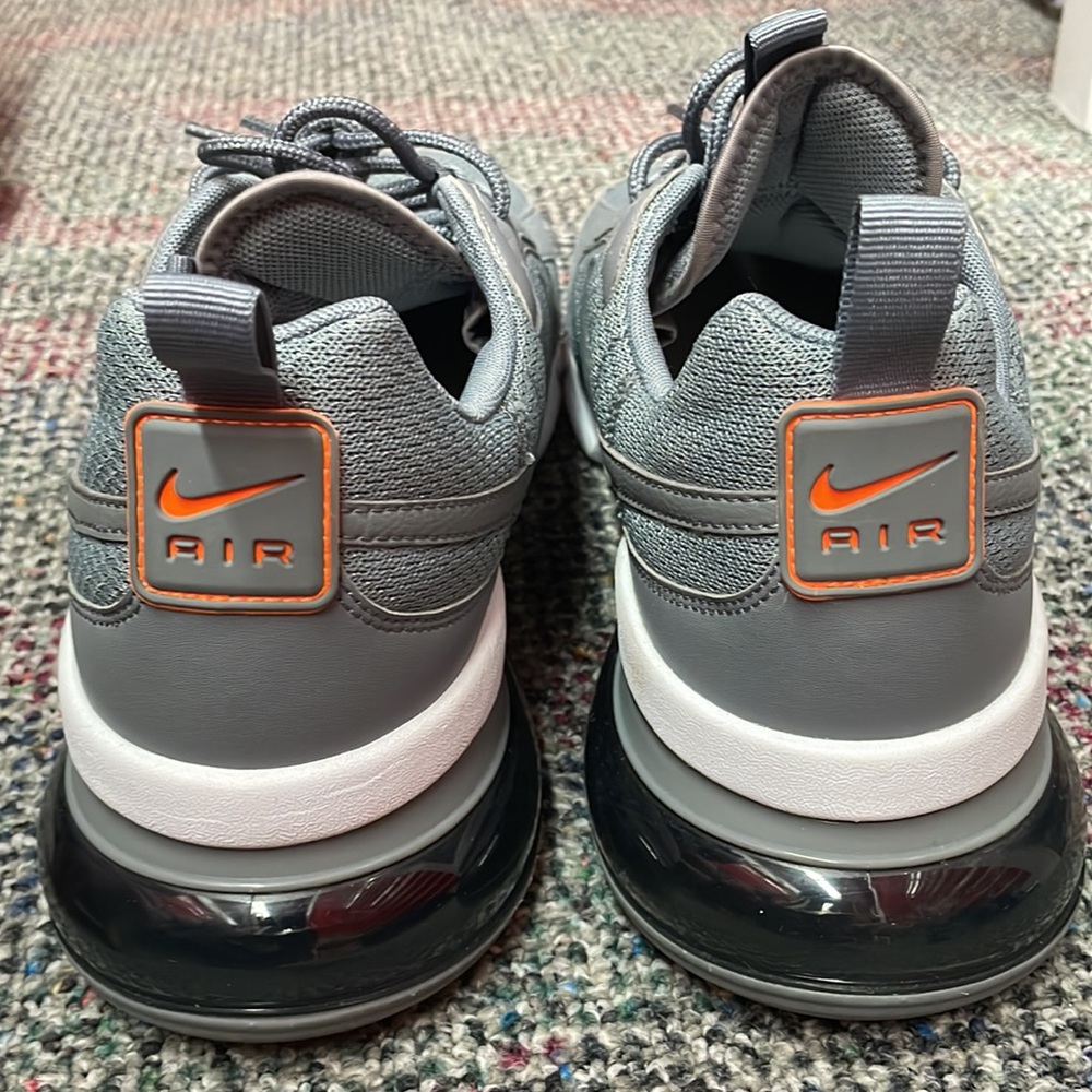 Nike - Picture 7 of 7